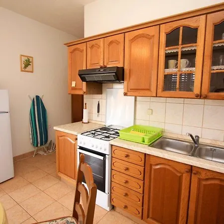 Gasthuis Apartments&rooms Miro Sea View - Near Sumartin