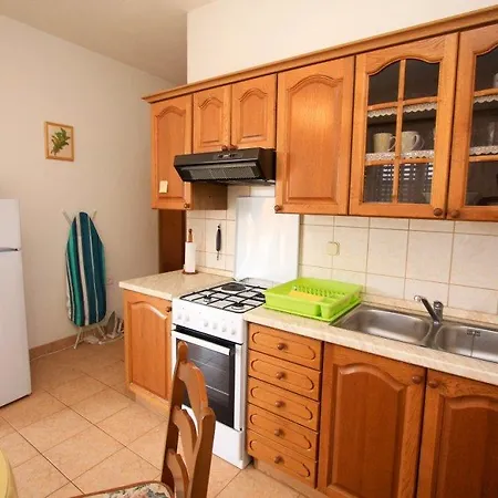 Guest house Apartments&rooms Miro Sea View - Near Sumartin