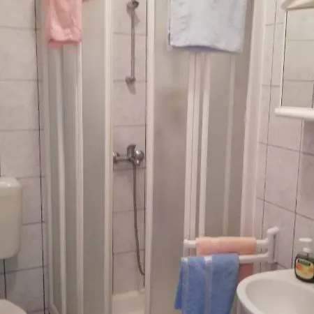 Gasthuis Apartments&rooms Miro Sea View - Near