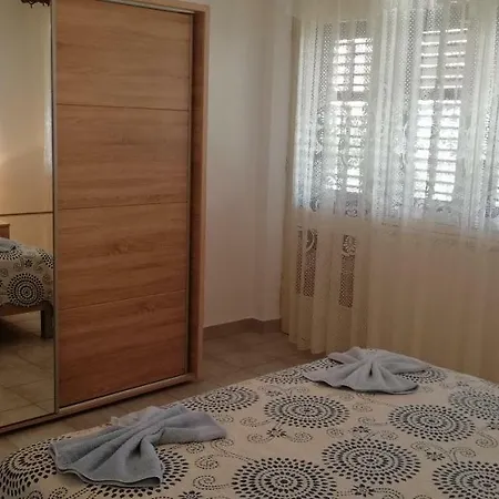 Apartments&rooms Miro Sea View - Near Gasthuis