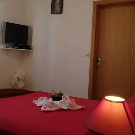 Apartments&rooms Miro Sea View - Near 3* Sumartin