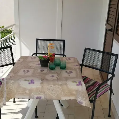 Apartments Miro With Sea View - Near Beach